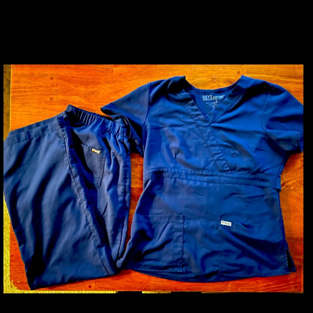 Grey’s Anatomy Navy Medium Scrub Set